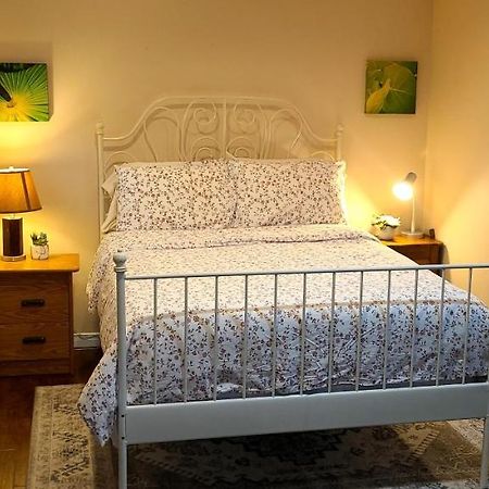 Spacious And Bright Unit With Natural Light. Pickering Kültér fotó