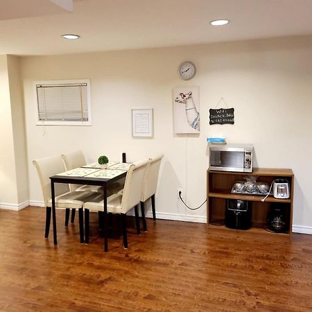 Spacious And Bright Unit With Natural Light. Pickering Kültér fotó