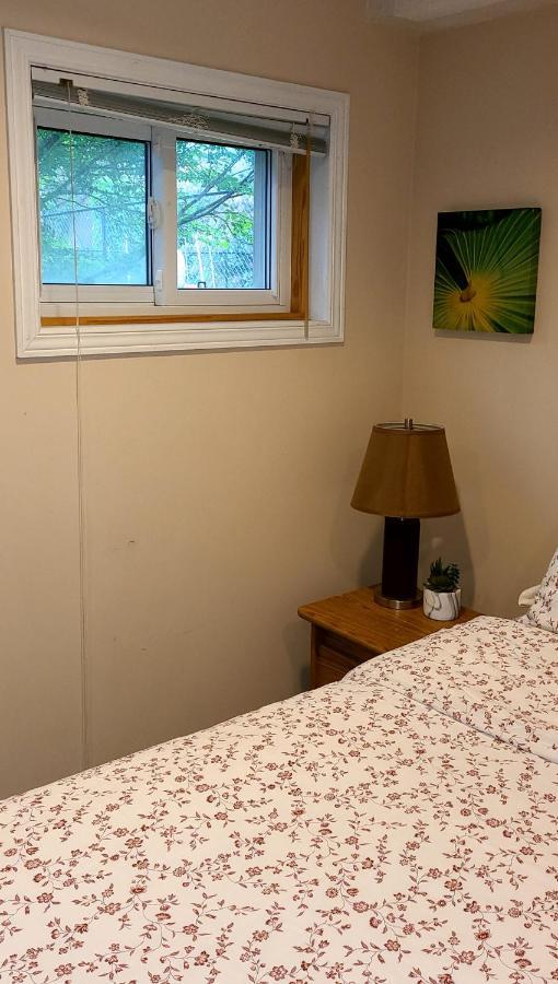 Spacious And Bright Unit With Natural Light. Pickering Kültér fotó